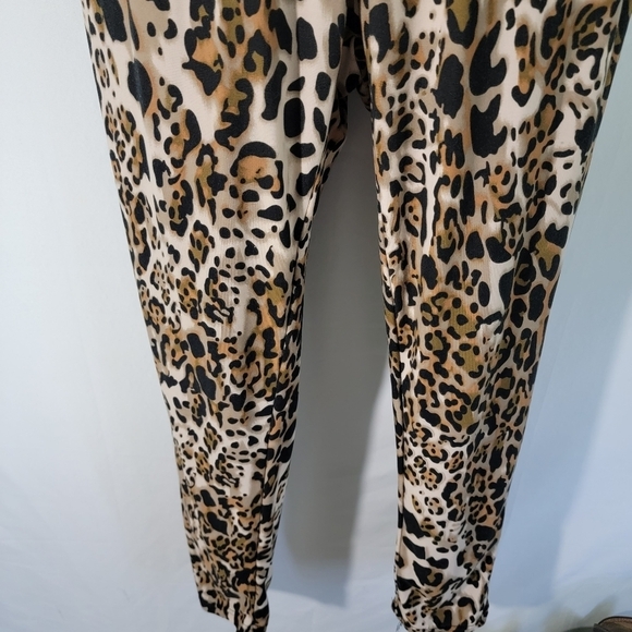 Unbranded Animal Print Sleeveless Jumpsuit Sz M Elastic Waist Pocket Soft Comfy - Picture 3 of 12